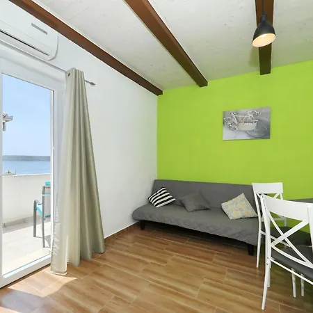Bebob, No 3 Apartman *